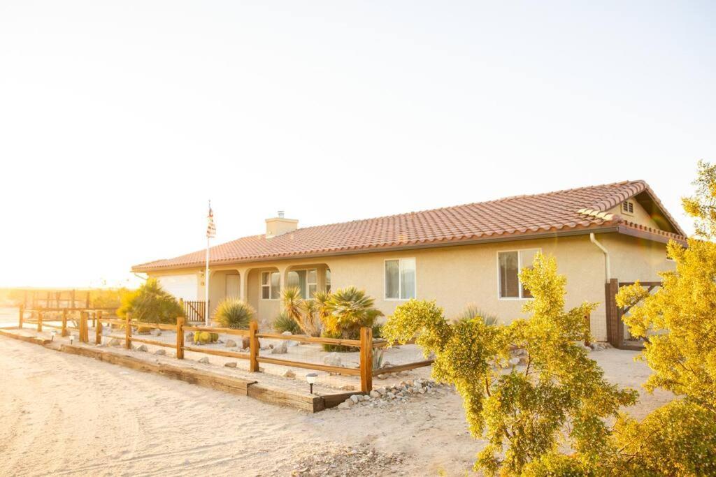 Sun Runner - Serene Desert Home W/Pool & Hot Tub Twentynine Palms Dış mekan fotoğraf